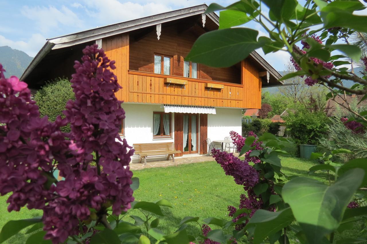 Gaestehaus Peter Wiedemann Guest house Lenggries